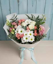 Букет цветов из:  Розы, Лизиантусы и Хризантемы в Марксе