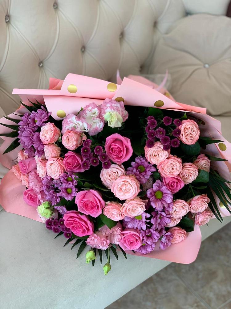 Букет цветов из: Хризантемы, Розы и Лизиантусы в Марксе