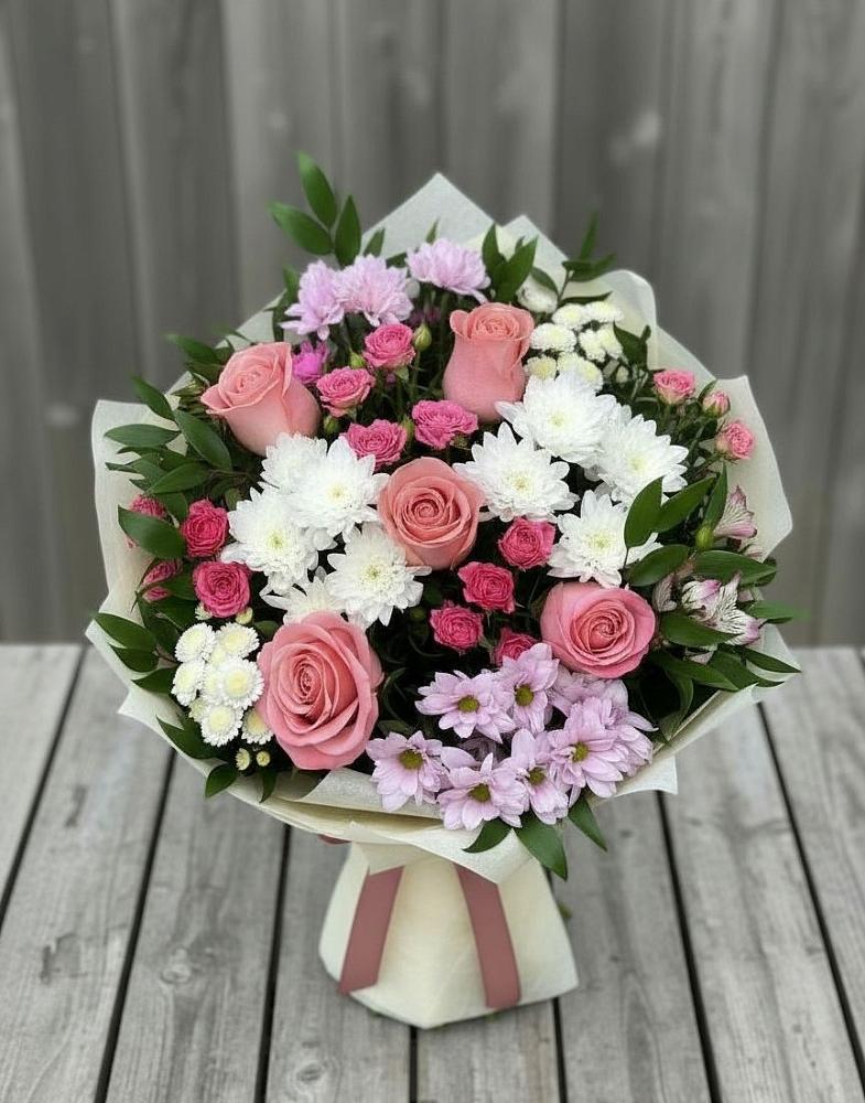 Букет цветов из: Альстромерии, Гвоздики, Розы и Хризантемы в Марксе