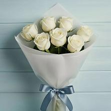 Букет 7 Белых роз Эдлесс Лав в Марксе