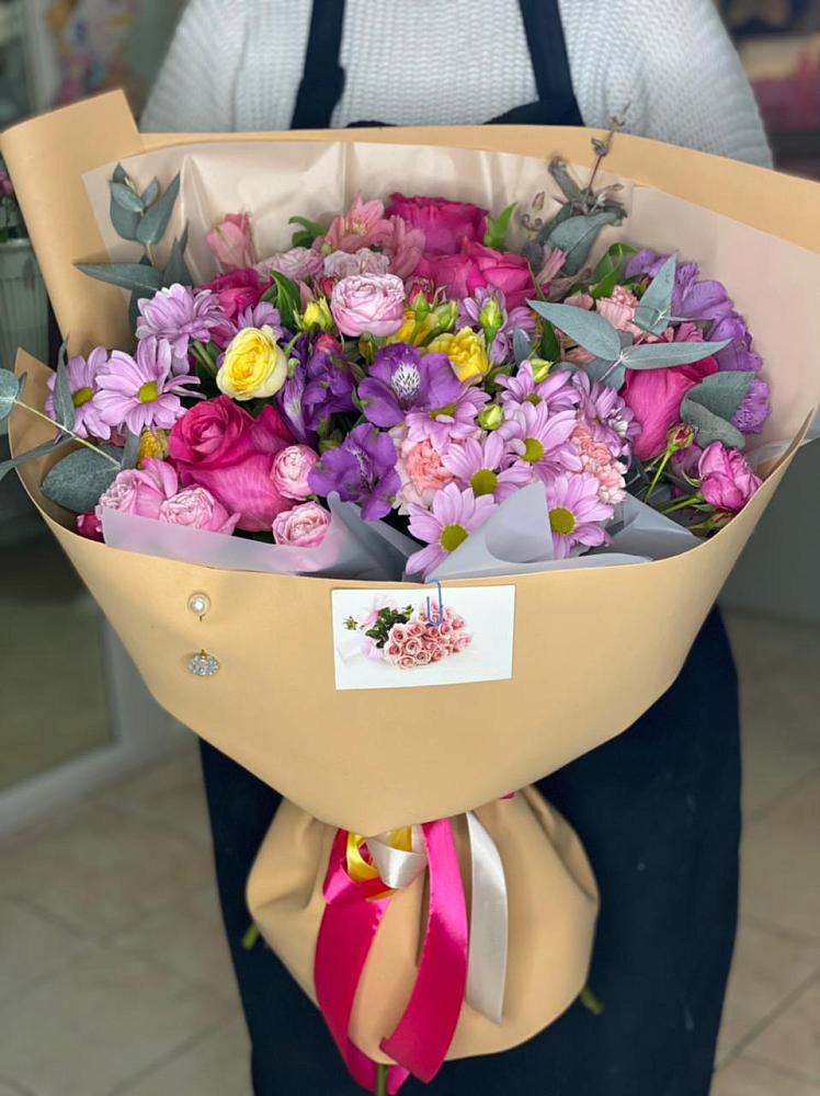 Букет цветов из: Хризантемы, Гвоздики и Альстромерии в Марксе