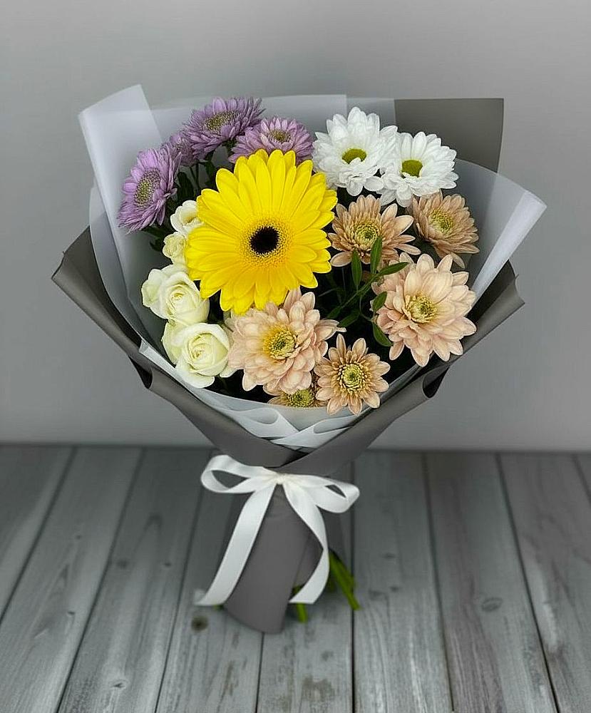 Букет цветов из: Розы, Герберы и Хризантемы в Марксе