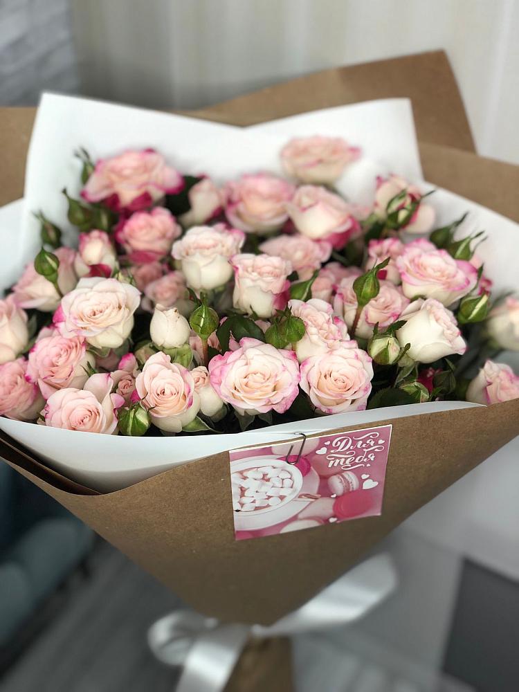 Букет цветов из: Розы в Марксе