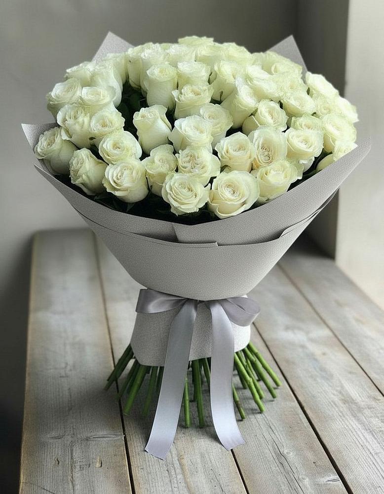 Букет 35 Белых роз в Марксе