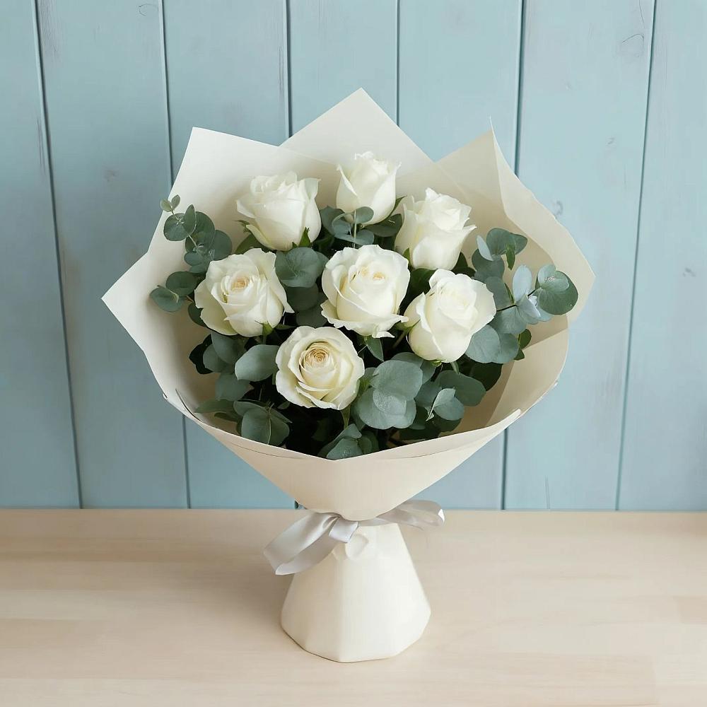 Букет Белые розы в Эвкалипте в Марксе