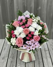 Букет цветов из:  Альстромерии, Гвоздики, Розы и Хризантемы в Марксе