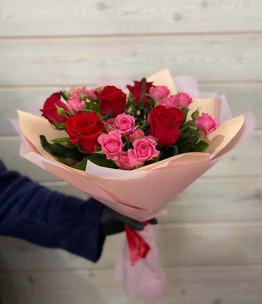 Букет цветов из: Розы в Марксе