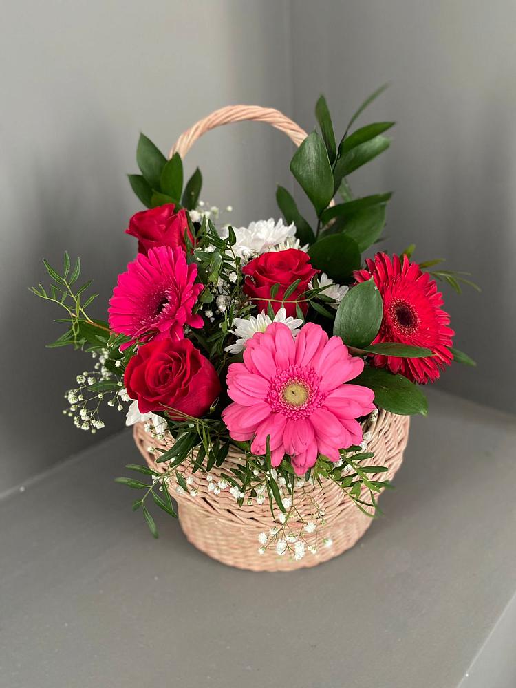 Цветочная композиция из Розы, Хризантемы и Герберы в корзине в Марксе